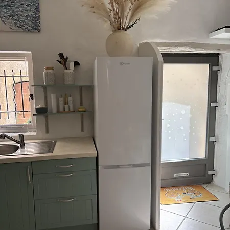 Cosy Flat In The Heart Of Village