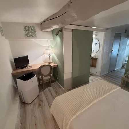 Cosy Flat In The Heart Of Village Valbonne